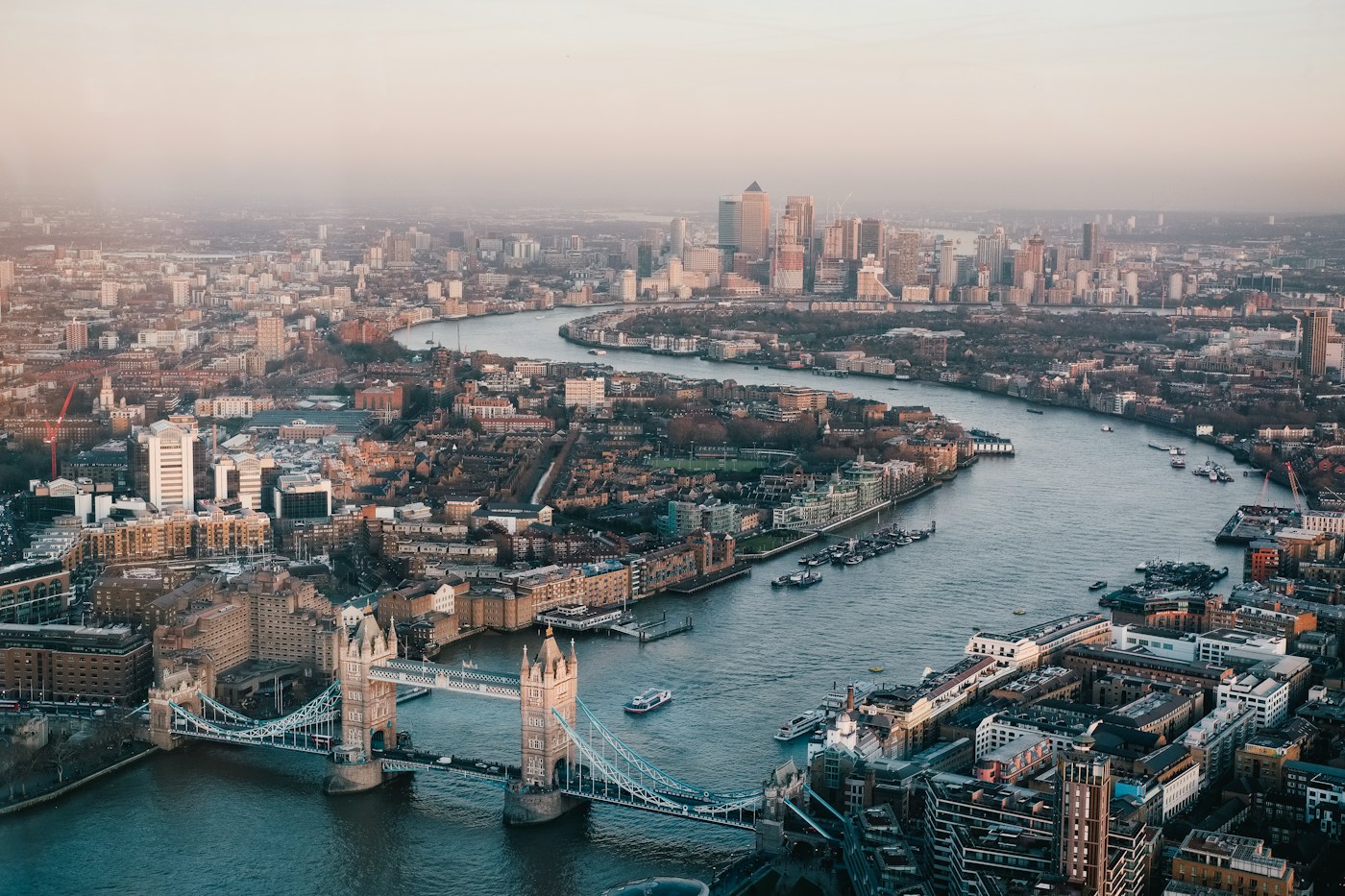 Pemandangan destinasi London dan Paris